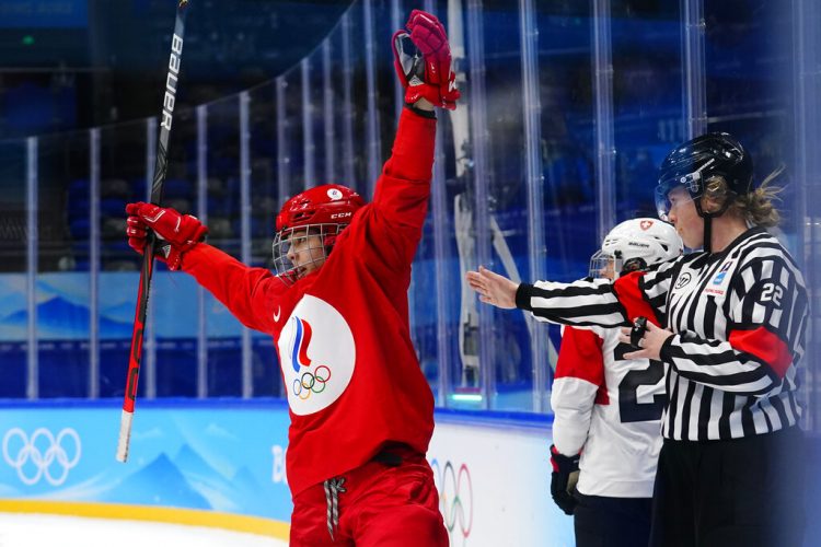 Russians win in women's hockey after quarantine at Olympics
